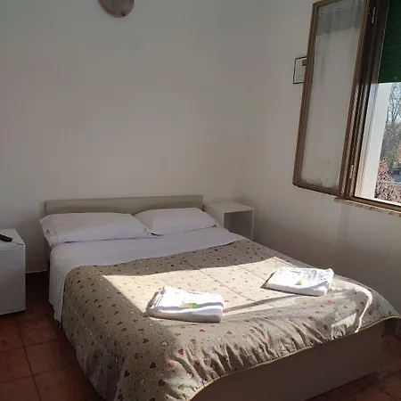 Italia Hotel 2*